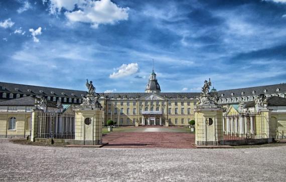 Übersetzungsbüro in Karlsruhe